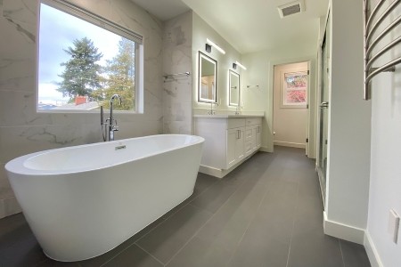 Best Bathroom Flooring Options for Edmonds & Mukilteo Homes: Tile, Heated Floors, and Waterproofing