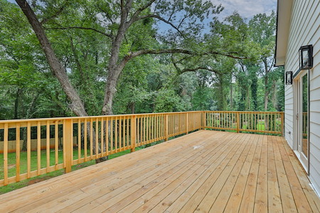Best Low-Maintenance Deck Ideas for Mercer Island Homes