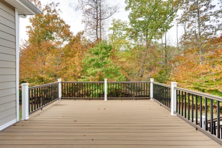 When Should You Replace Your Deck in Edmonds & Mukilteo?