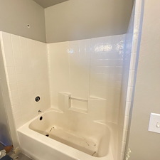 Edmonds-Tub-to-Walk-In-Shower-Conversion-Modern-Accessible 5