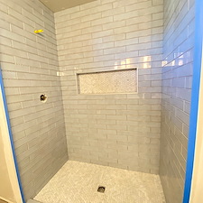 Edmonds-Tub-to-Walk-In-Shower-Conversion-Modern-Accessible 4