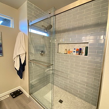 Edmonds-Tub-to-Walk-In-Shower-Conversion-Modern-Accessible 3