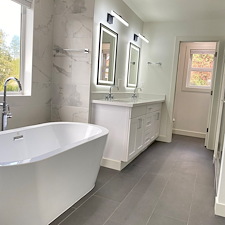 Master-Bathroom-Remodel-in-Edmonds-WA-Modern-Spa-Style-Upgrade 9
